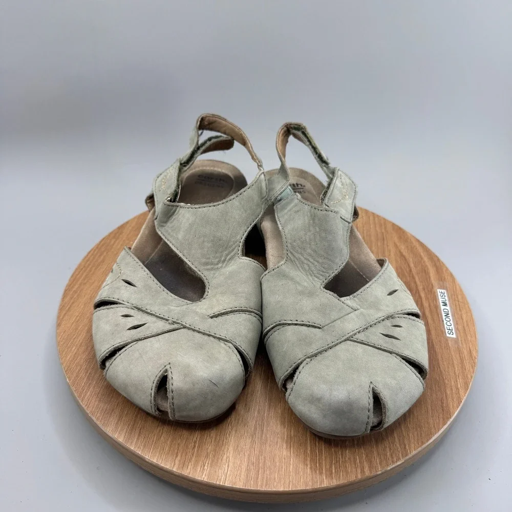 Earth Origins Birdine Sandals 8.5 Wide Sage Green Leather Boho Comfort Slingback